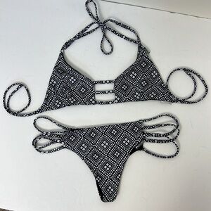 Ola Feroz Chica Set Black White Bikini Strappy‎ Cheeky Beach Swim Suit Abstract